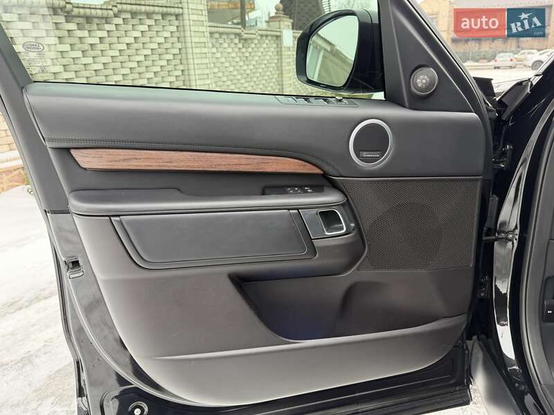 Land Rover Discovery 2017