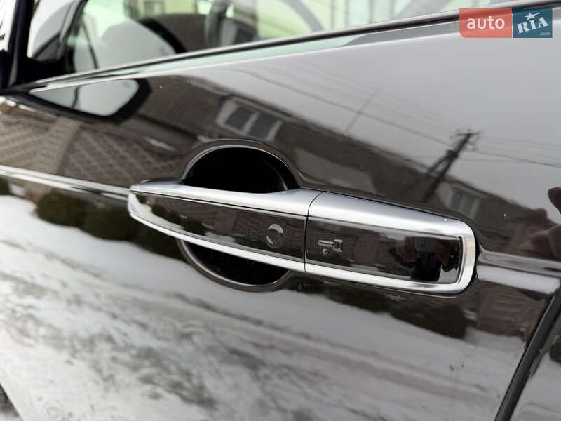 Land Rover Discovery 2017