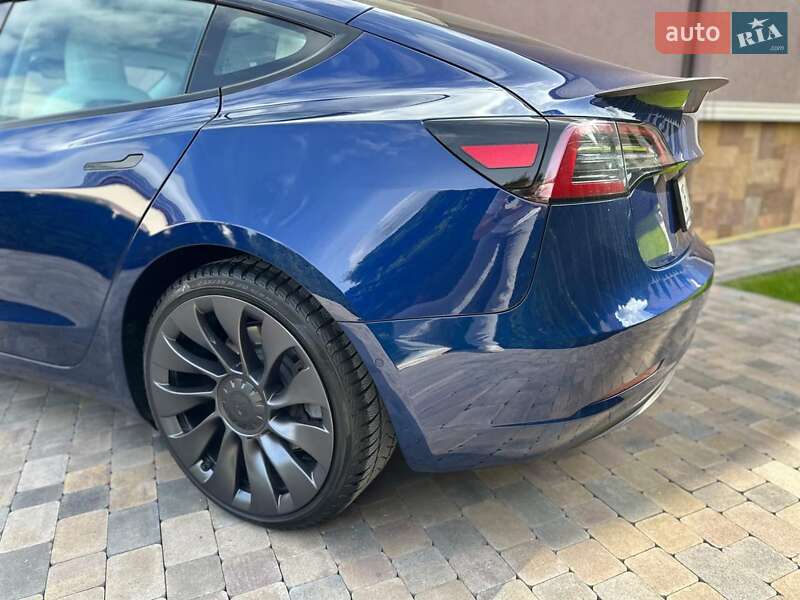 Tesla Model 3 2021