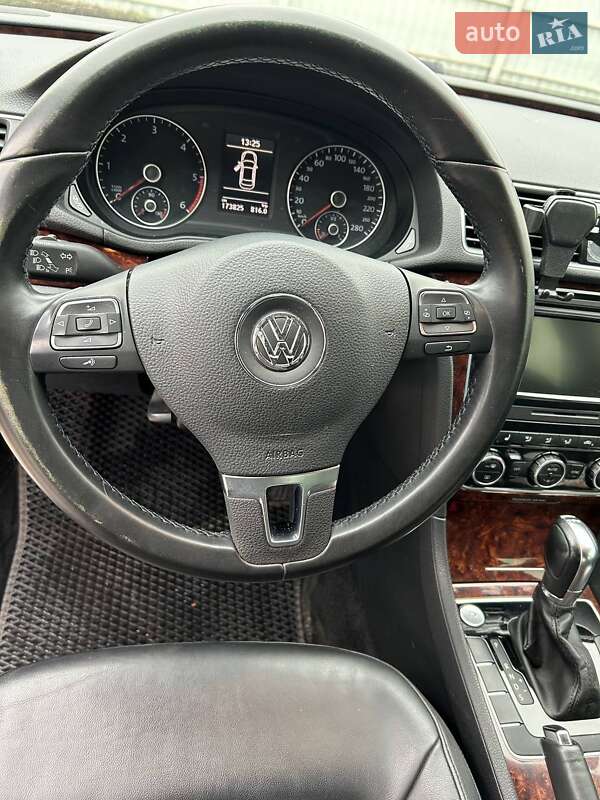 Volkswagen Passat 2013