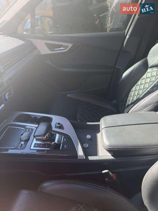 Audi-1