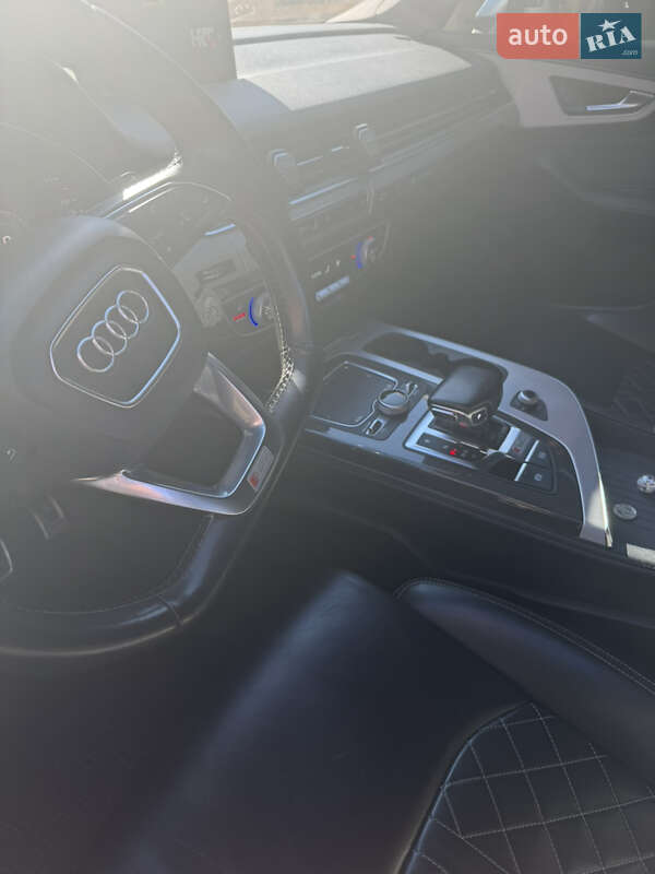 Audi-6