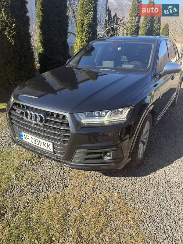 Audi-7
