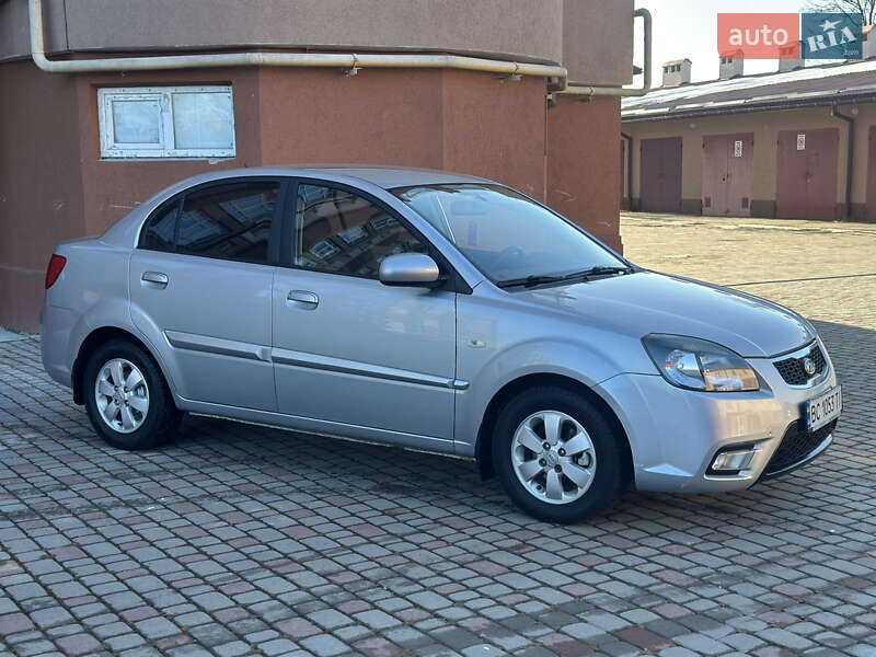 Kia Rio 2010