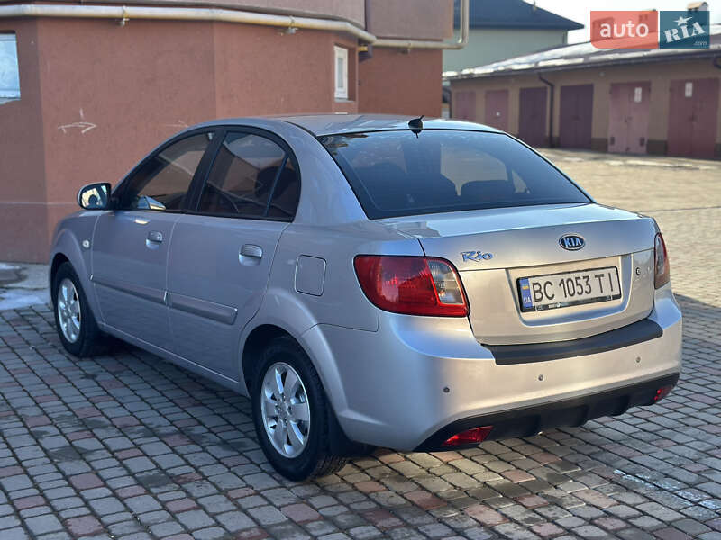 Kia Rio 2010