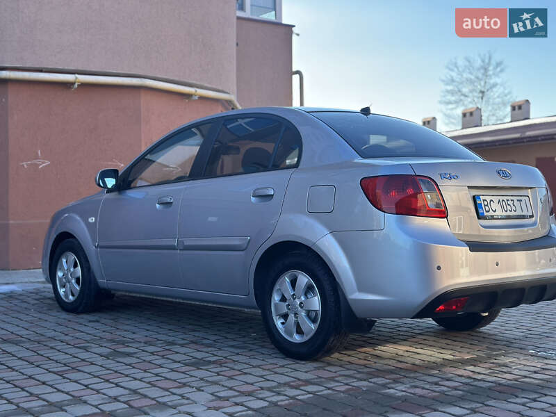 Kia Rio 2010