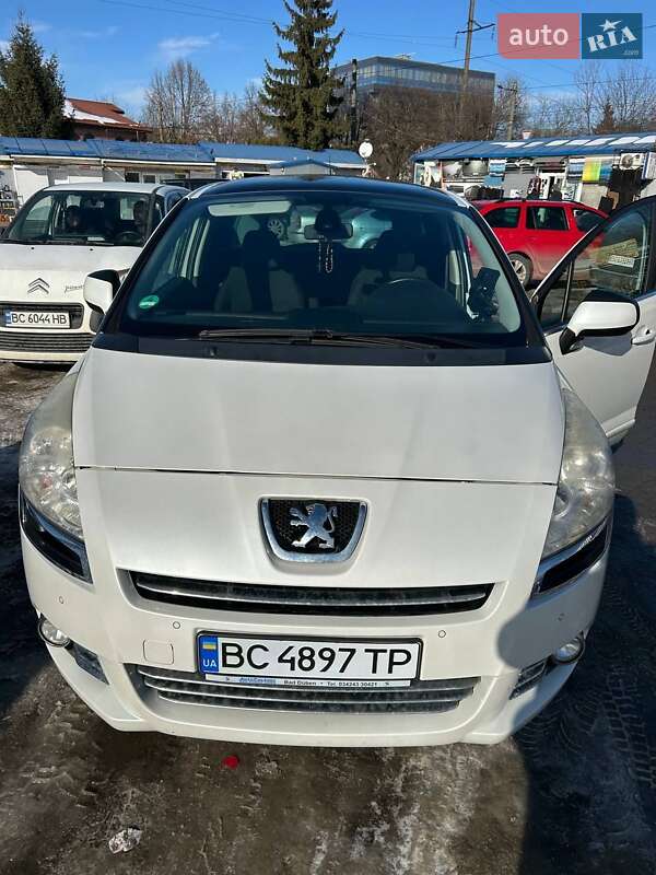 Peugeot 5008 2012
