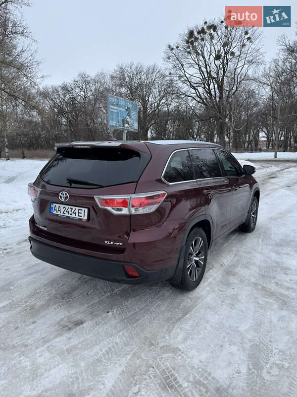 Toyota Highlander 2016