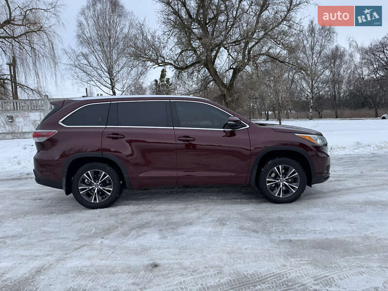 Toyota Highlander 2016