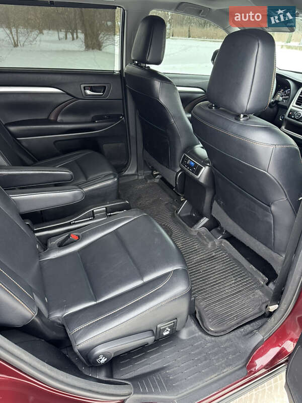 Toyota Highlander 2016