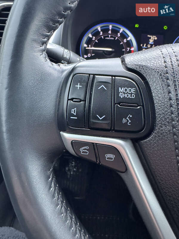 Toyota Highlander 2016