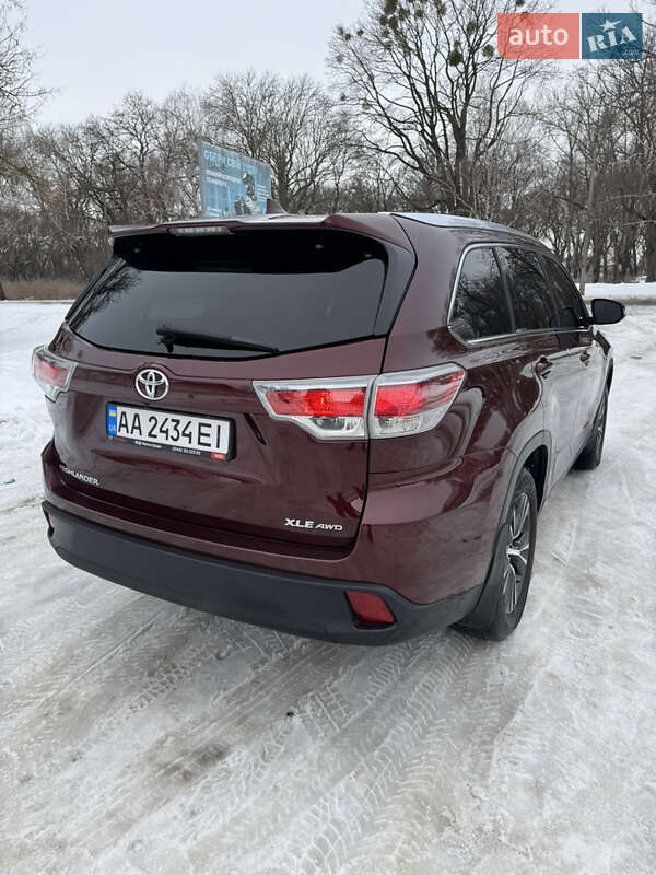 Toyota Highlander 2016