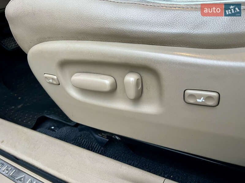 Toyota Highlander 2011