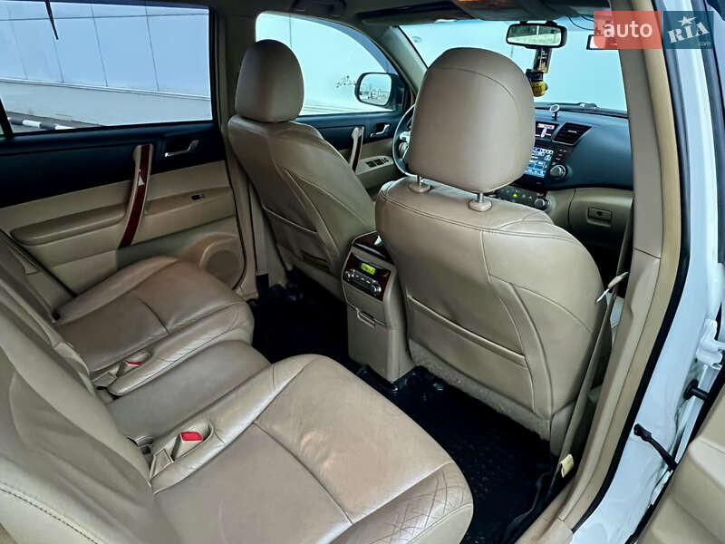 Toyota Highlander 2011