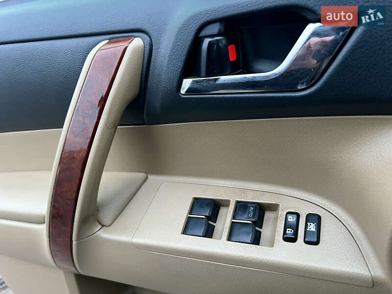 Toyota Highlander 2011