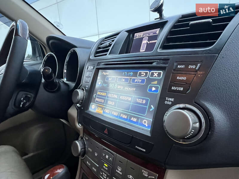 Toyota Highlander 2011