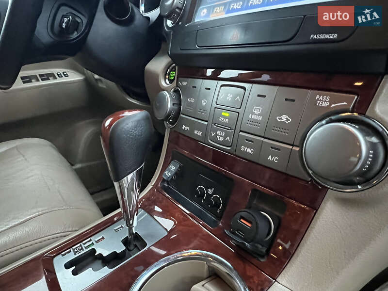 Toyota Highlander 2011