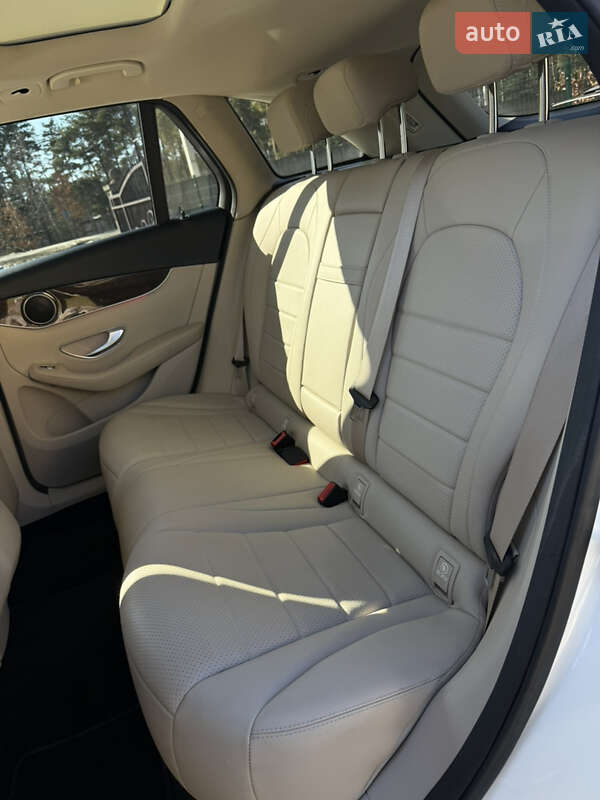 Mercedes-Benz GLC-Class 2020