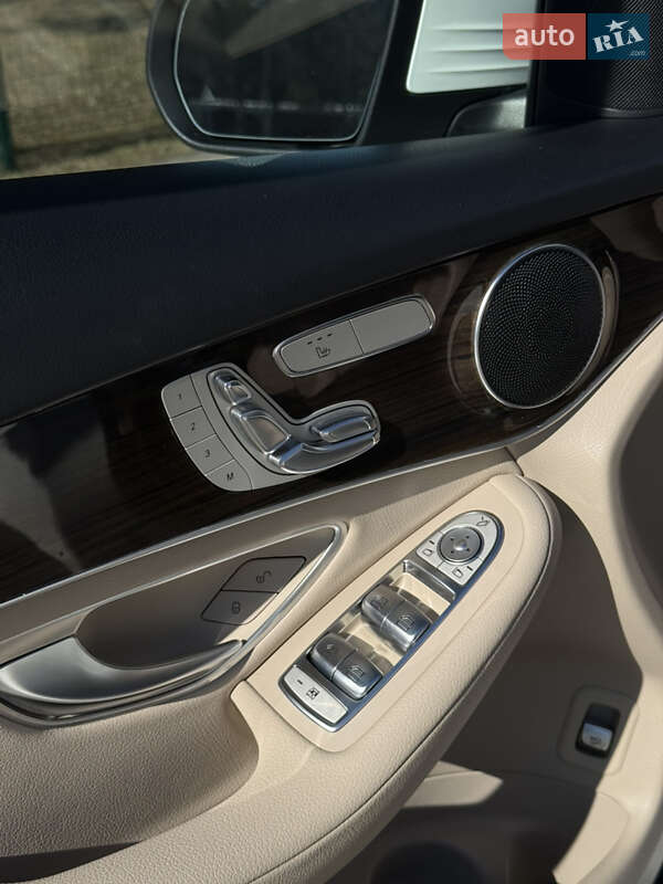 Mercedes-Benz GLC-Class 2020