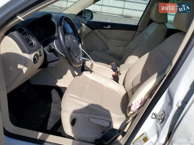 Volkswagen Tiguan 2015