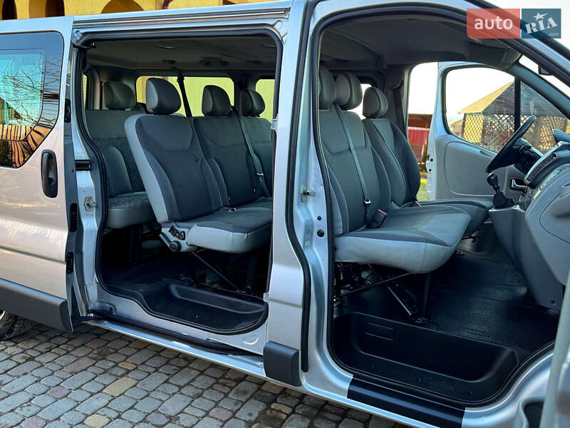Opel Vivaro 2011