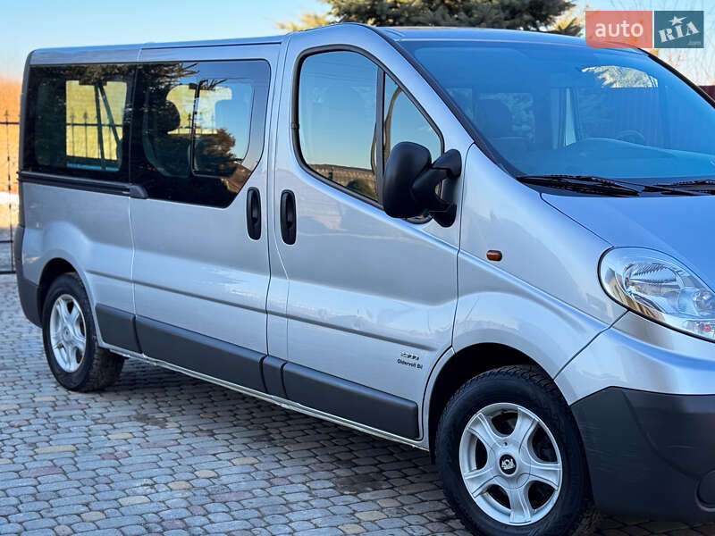Opel Vivaro 2011