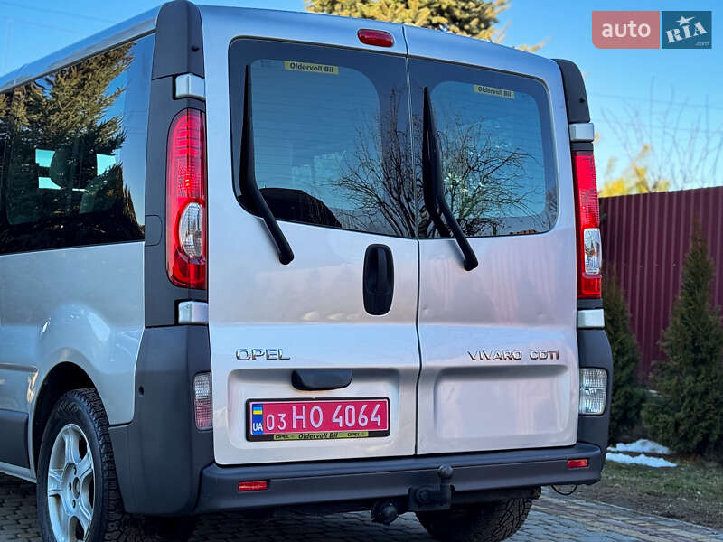 Opel Vivaro 2011