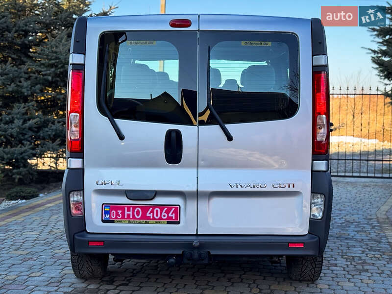 Opel Vivaro 2011