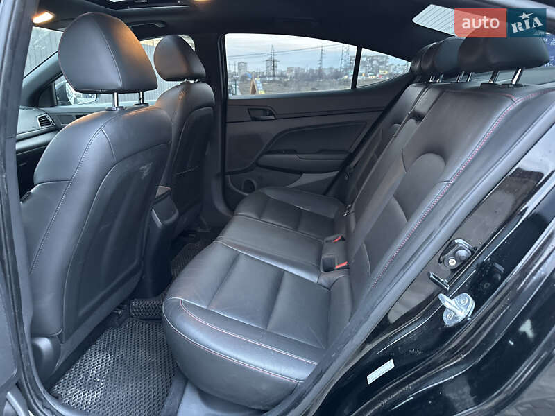 Hyundai Elantra 2018