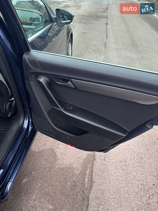 Volkswagen Passat 2013