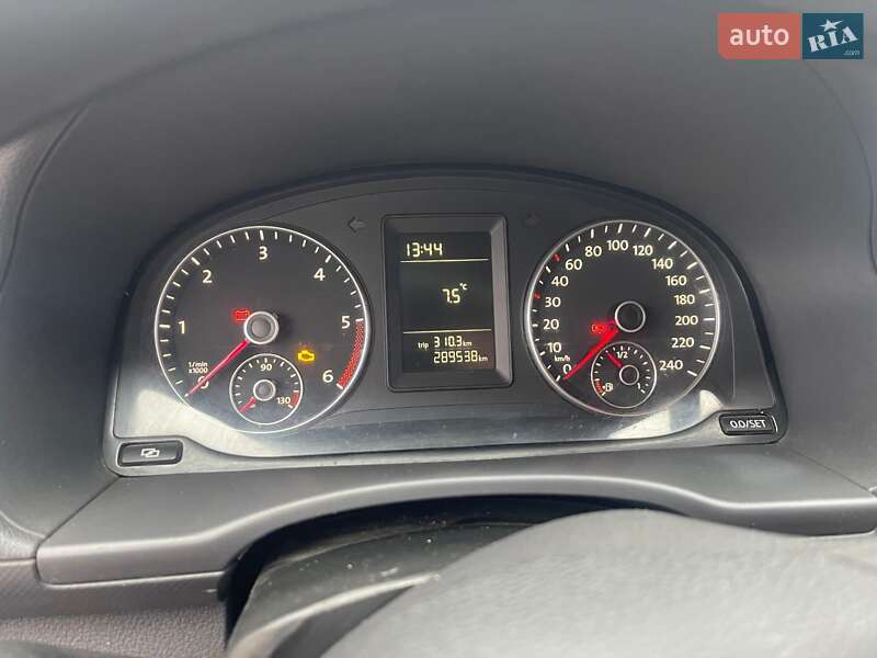 Volkswagen Caddy 2011