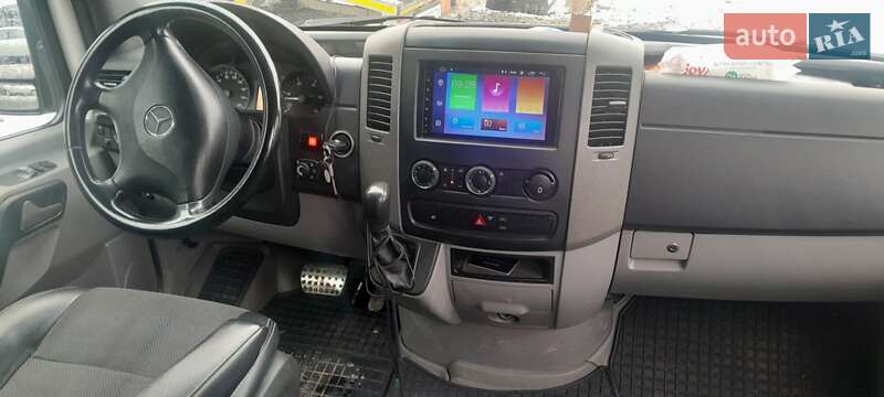 Mercedes-Benz Sprinter 2012