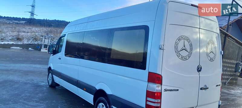 Mercedes-Benz Sprinter 2012