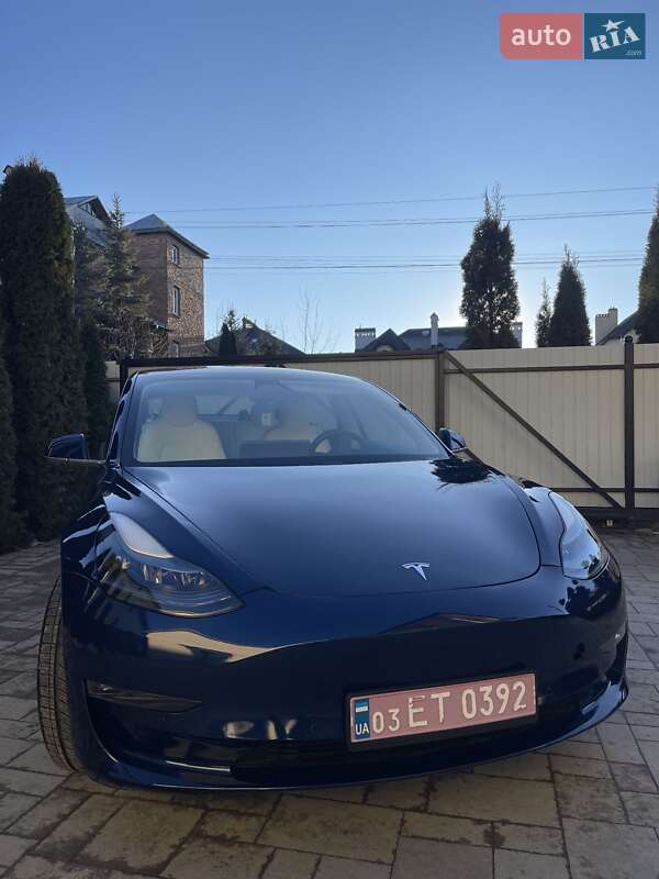 Tesla Model 3 2018