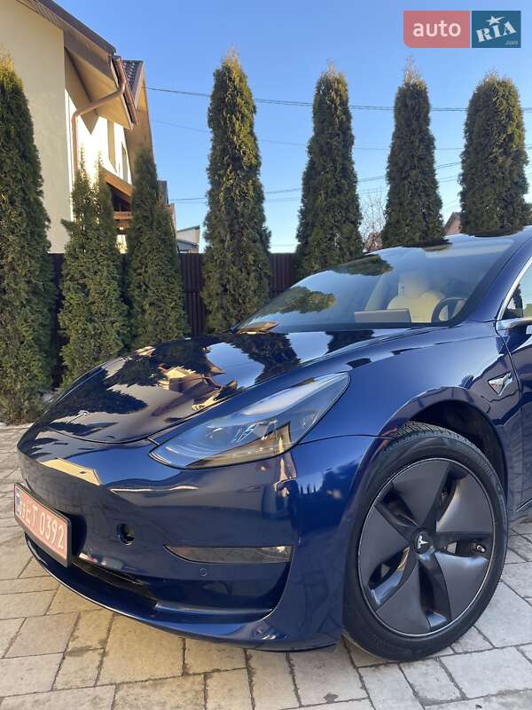 Tesla Model 3 2018