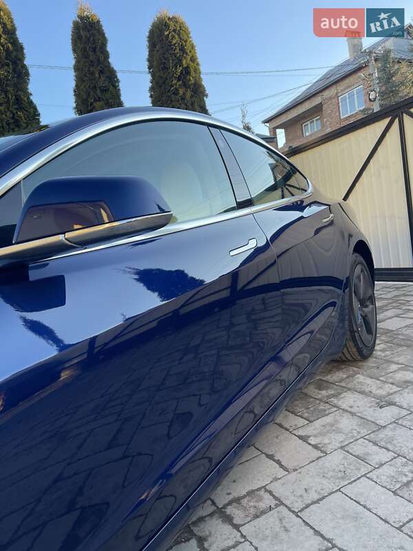Tesla Model 3 2018