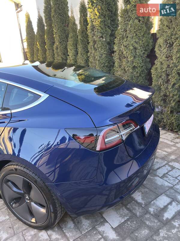 Tesla Model 3 2018