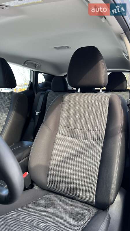 Nissan Rogue Sport 2019