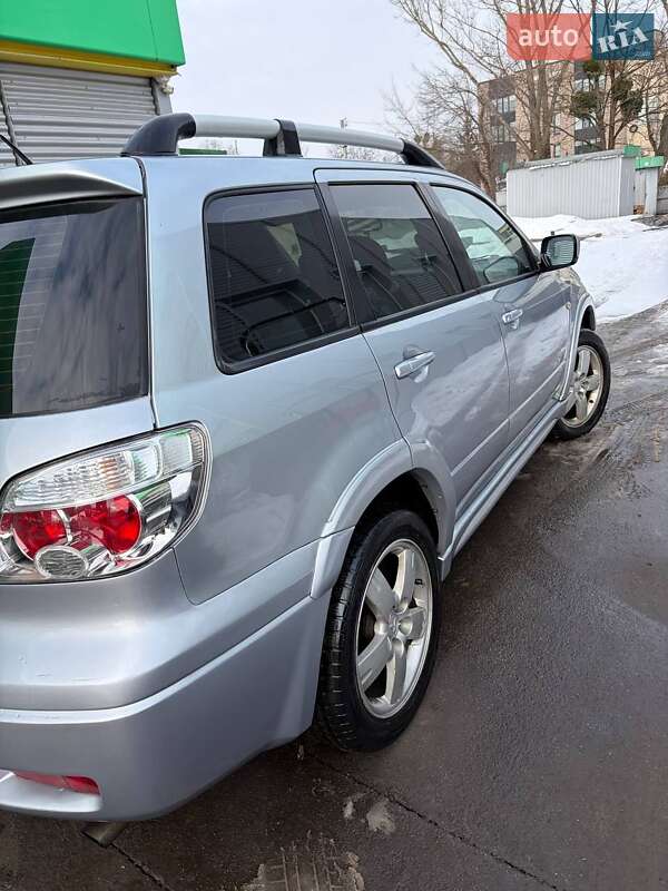 Mitsubishi Outlander 2008