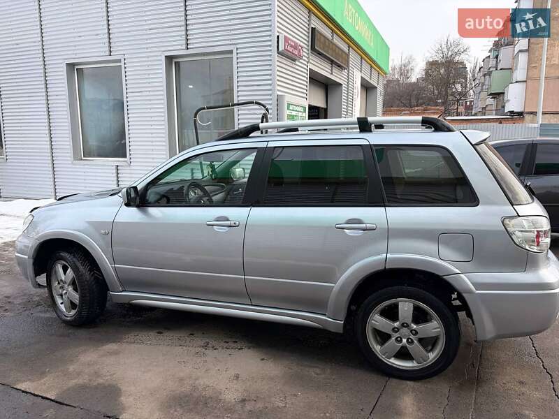 Mitsubishi Outlander 2008