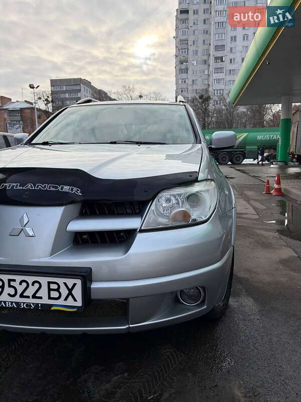 Mitsubishi Outlander 2008