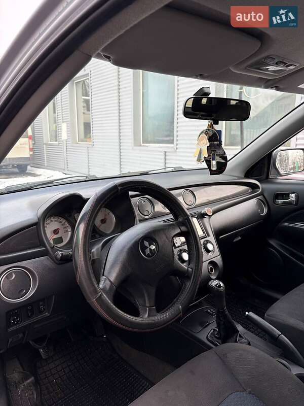 Mitsubishi Outlander 2008