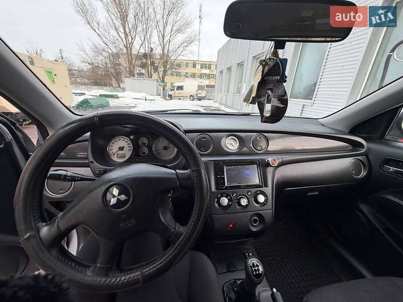 Mitsubishi Outlander 2008