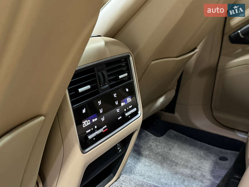 Porsche Cayenne 2017