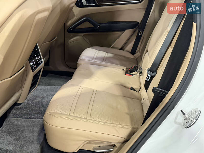 Porsche Cayenne 2017