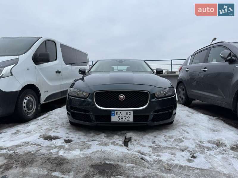 Jaguar XE 2016