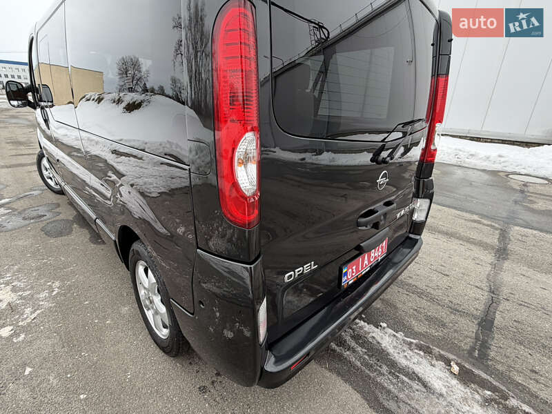 Opel Vivaro 2014