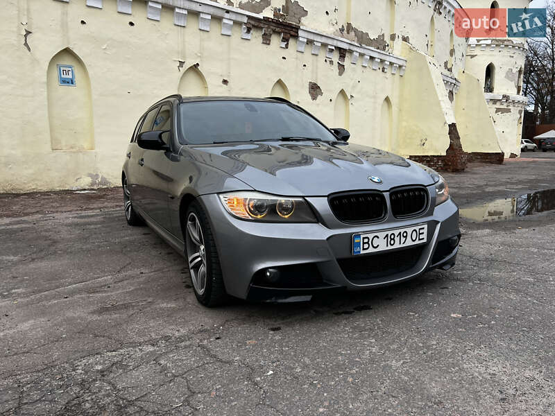 BMW 3 Series 2011