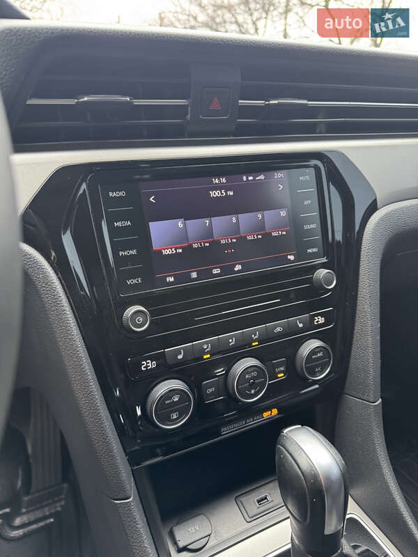 Volkswagen Passat 2021