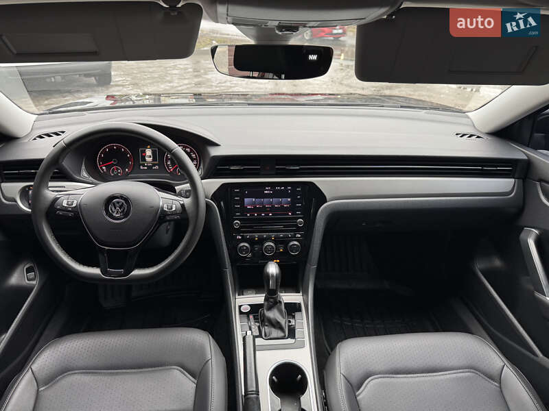 Volkswagen Passat 2021